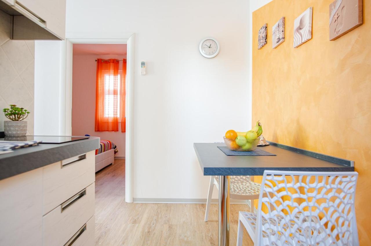 Exclusive Seaside Dream Apartments Murter Exterior foto