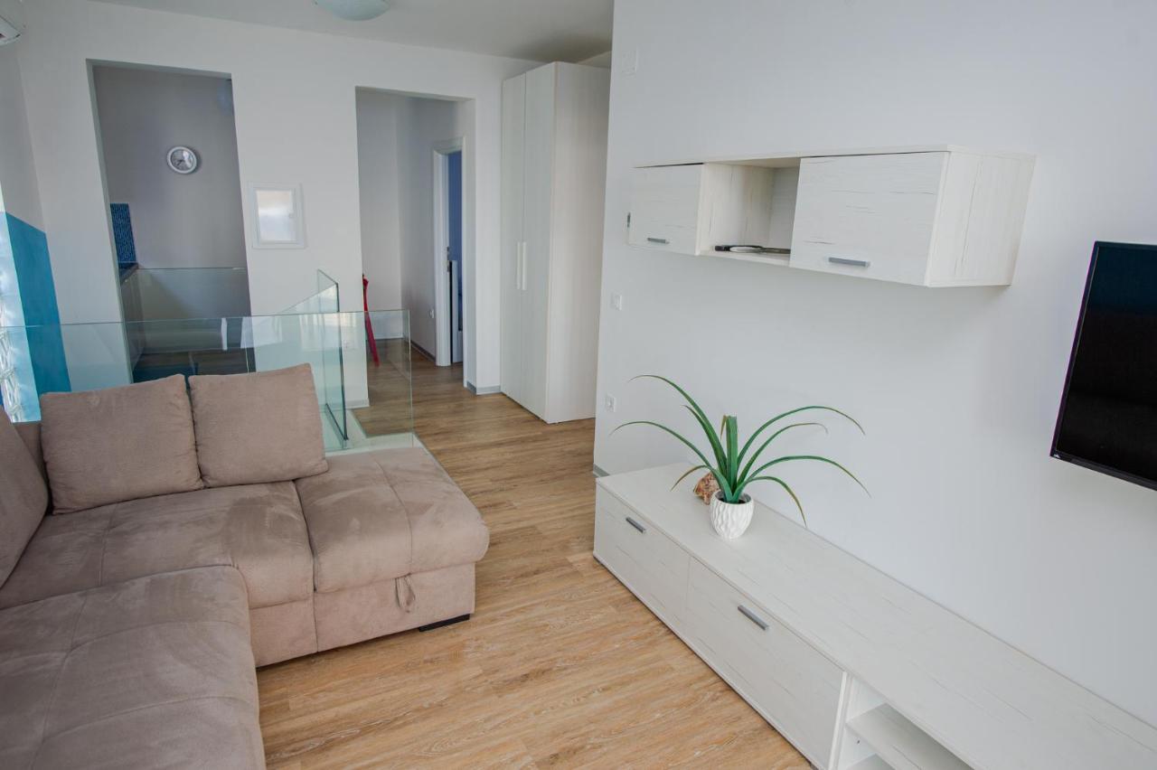 Exclusive Seaside Dream Apartments Murter Exterior foto